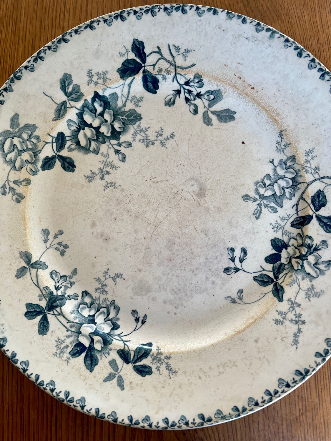 St Amand Acacia dish