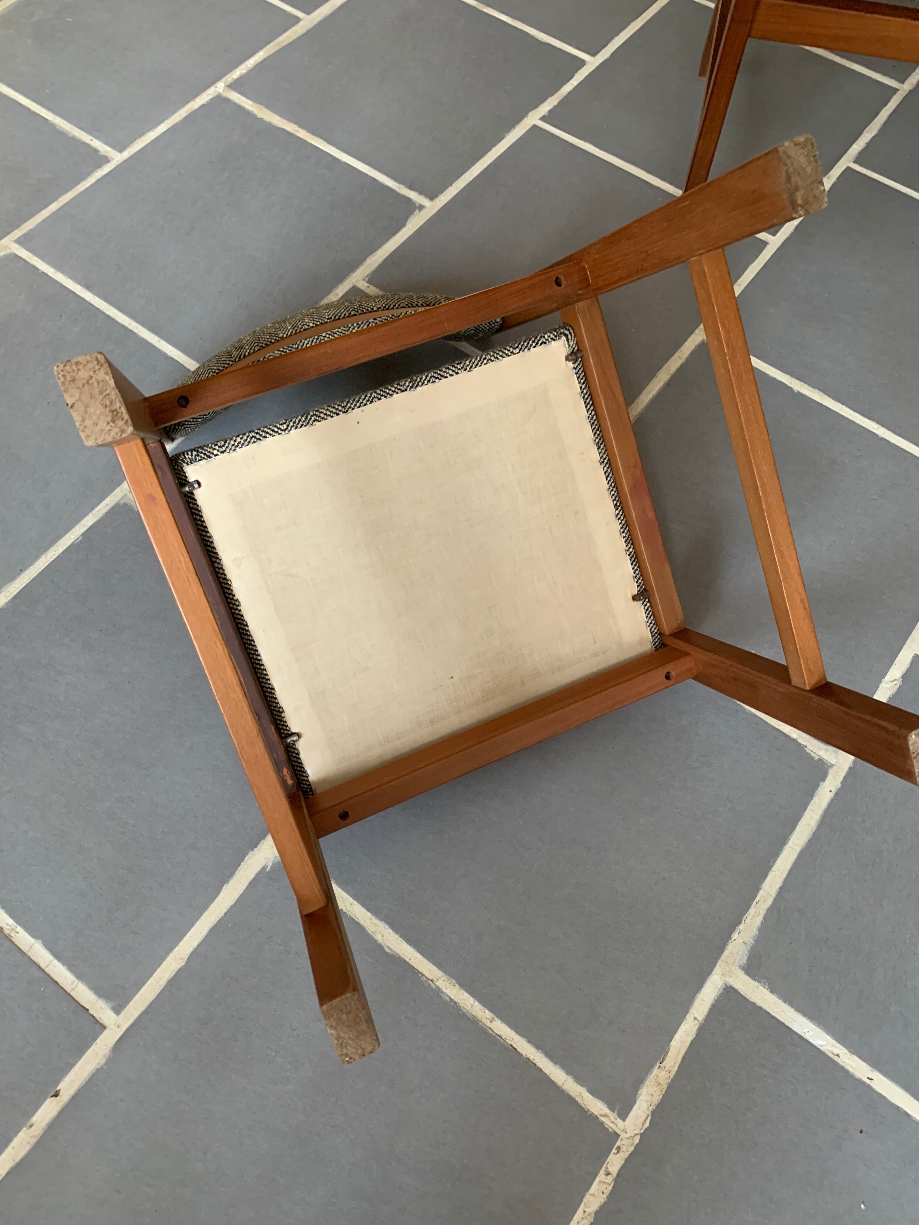 Set 6 chairs and 2 vintage Scandinavian teak and tweed chairs