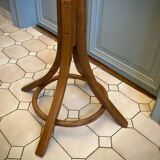 Baumann coat holder