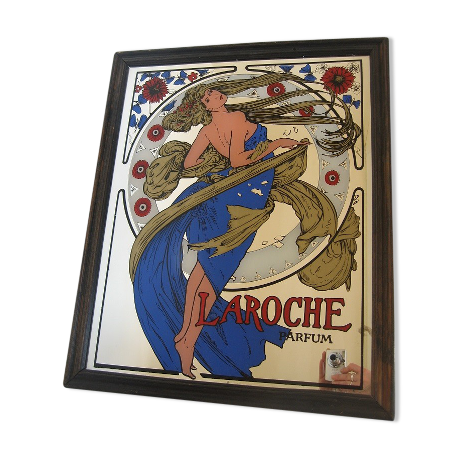 Mirror advertising perfume Laroche