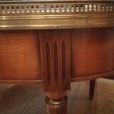 Oval hot water table in cherry and marble