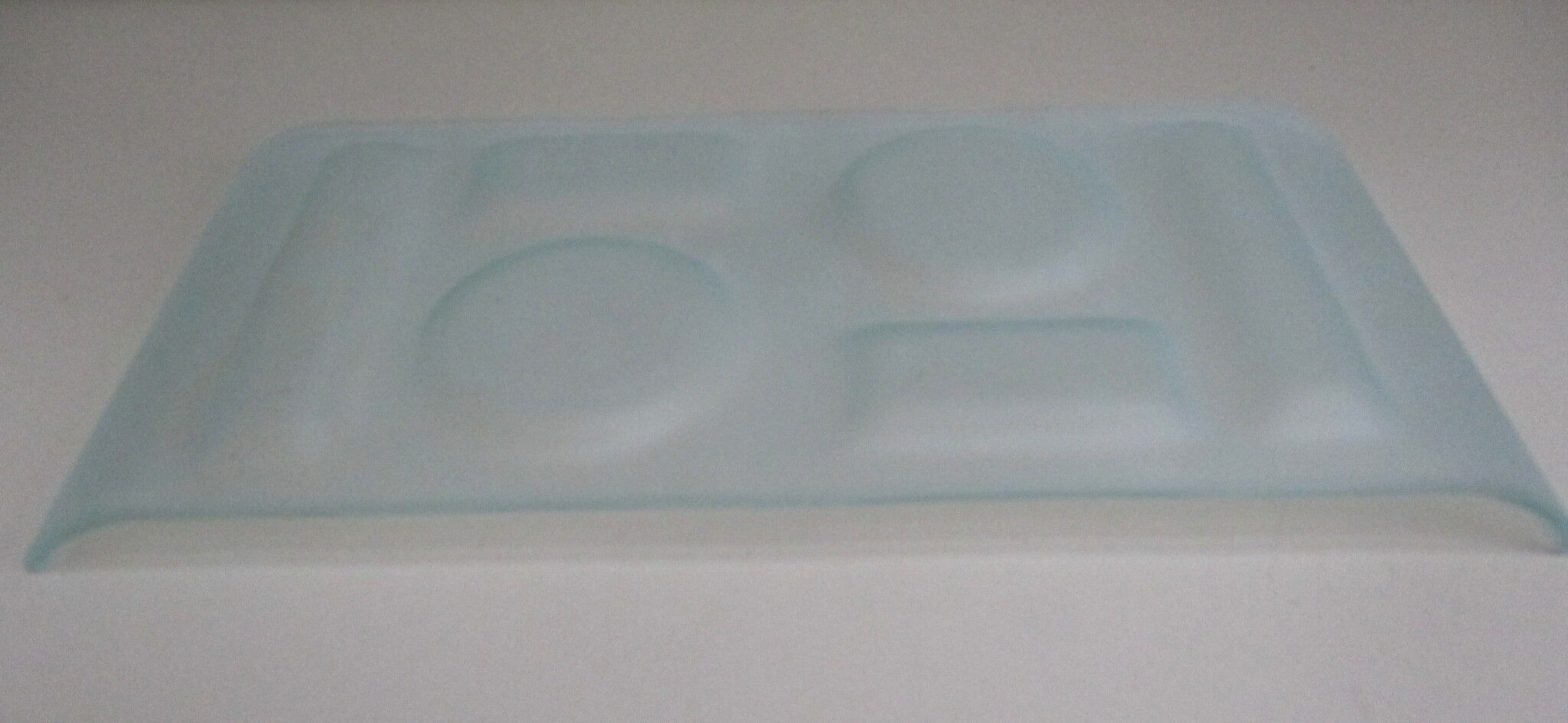 Glass presentation dishes