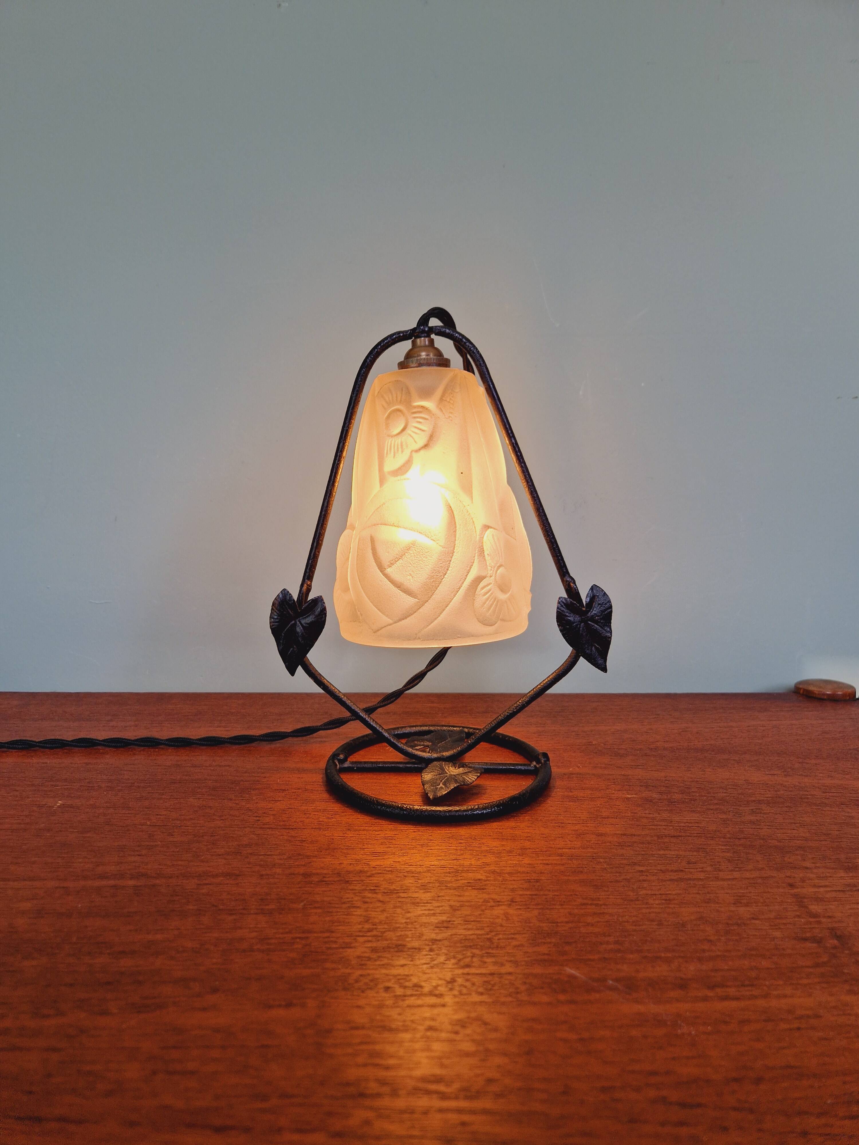 Art Deco night light in wrought iron and satin glass signed Degué