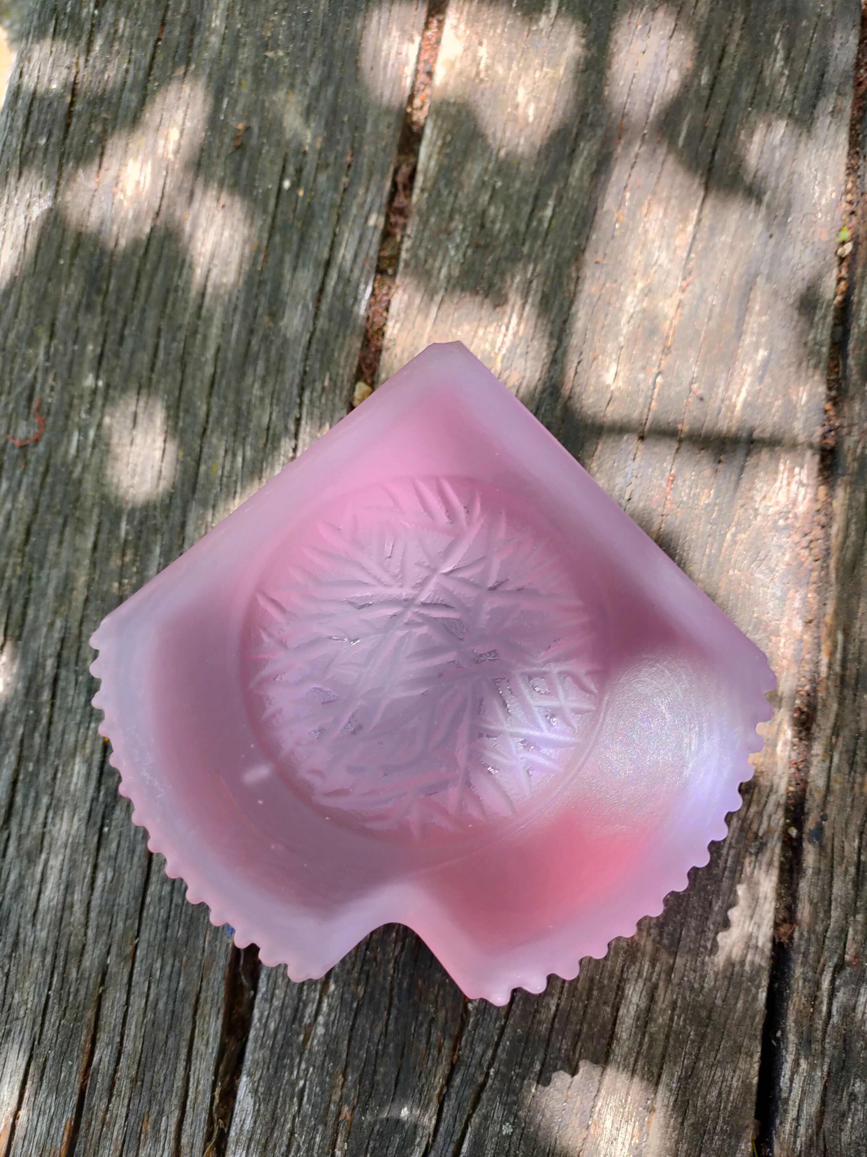 Ashtray in art deco glass paste