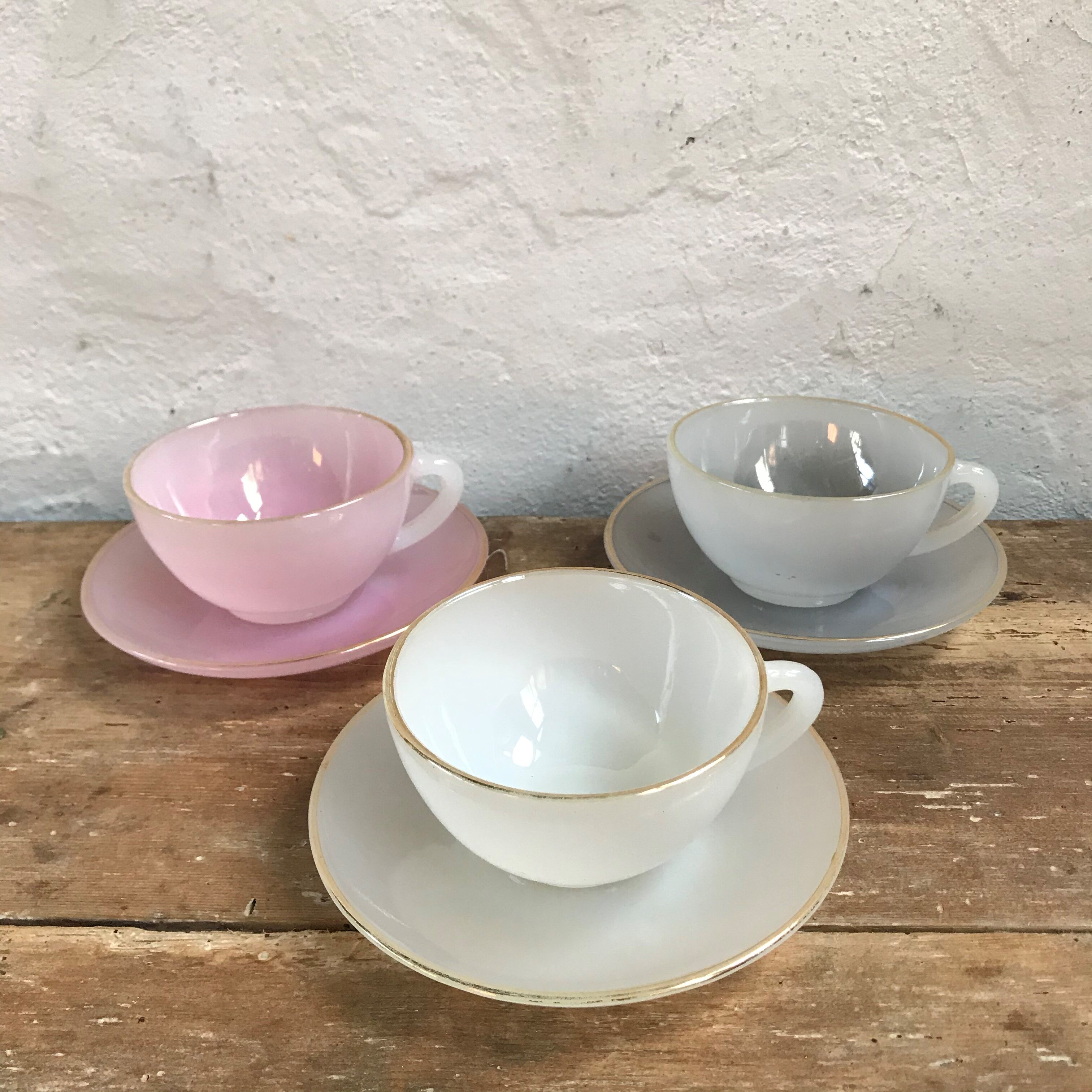 Service 6 coffee cups iridescent glass