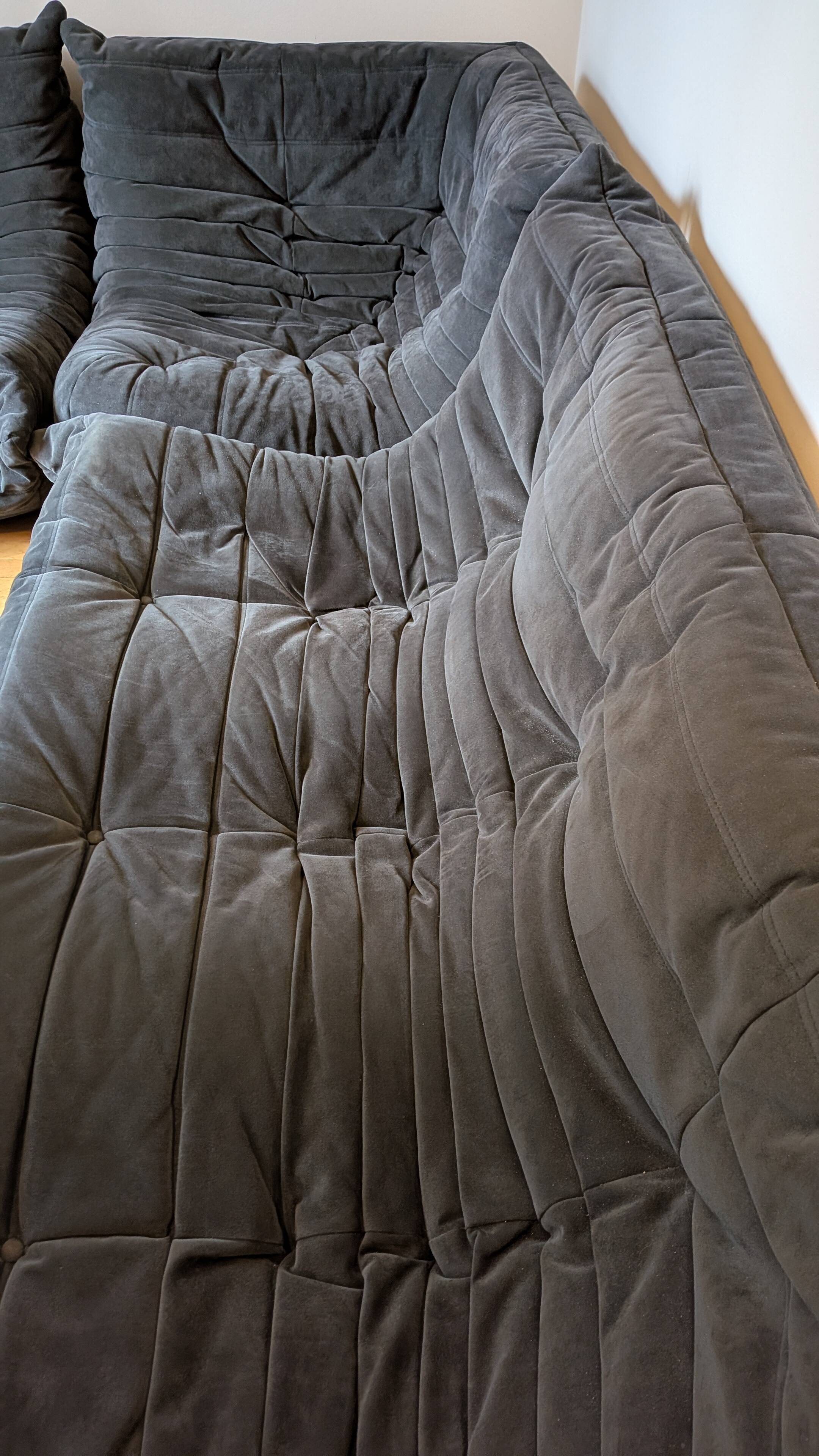 Canapé Togo angle Ligne Roset – Alcantara anthracite