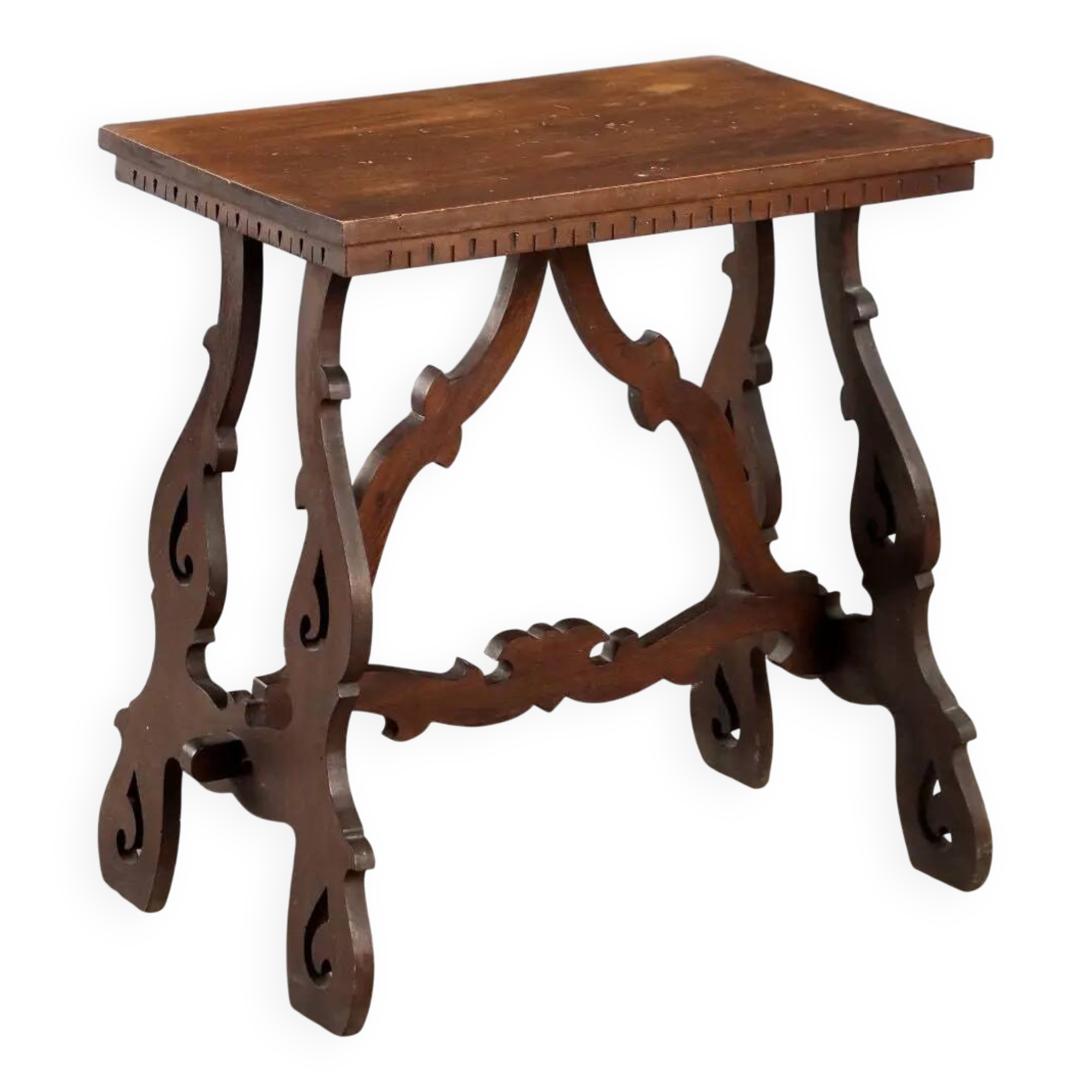 Petite table ancienne en noyer à pieds ajourés, XXe siècle