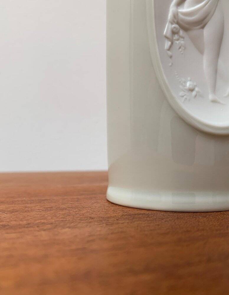 White porcelain vase from mid-century by Bjørn Wiinblad for Rosenthal.