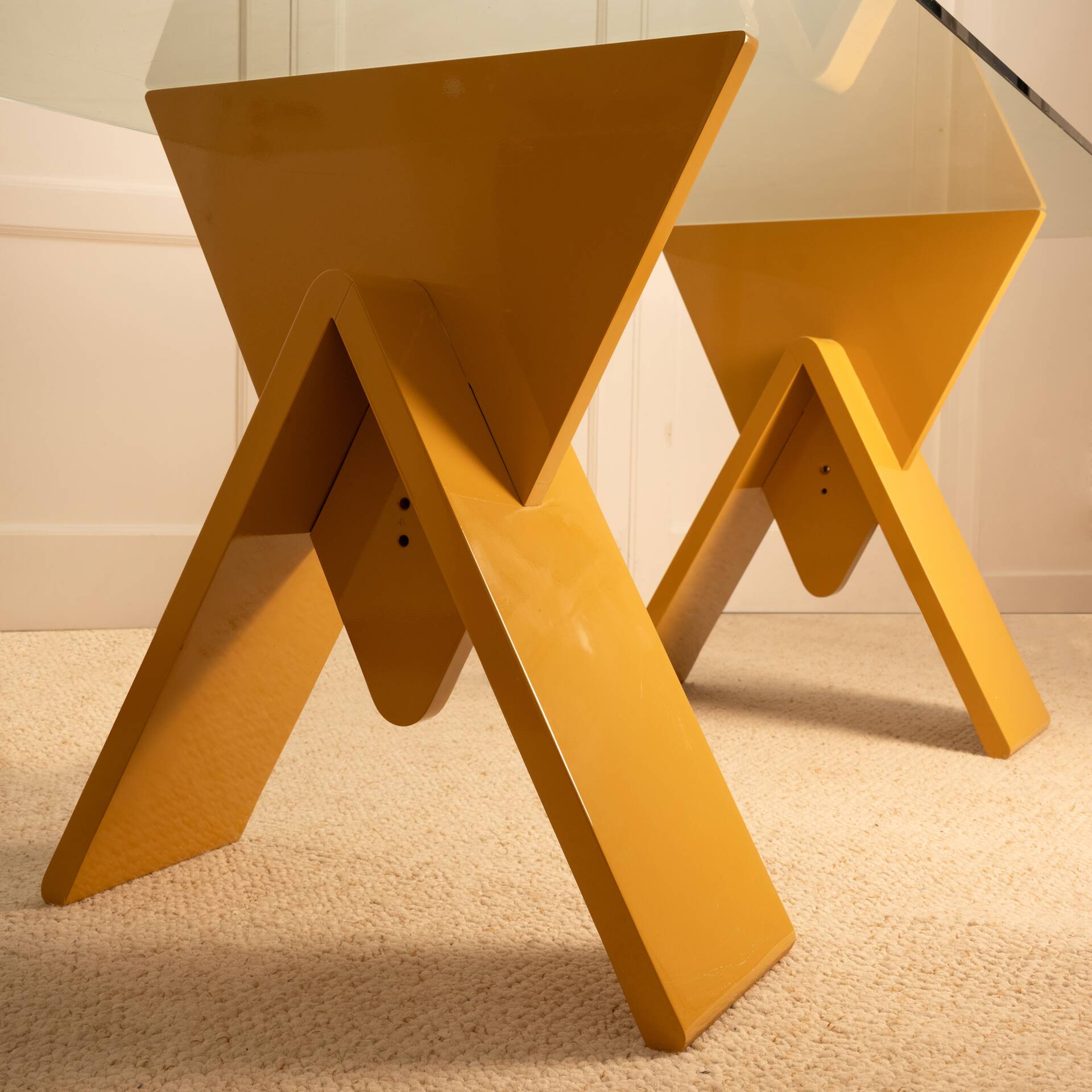 Dining table - Italy 1980s