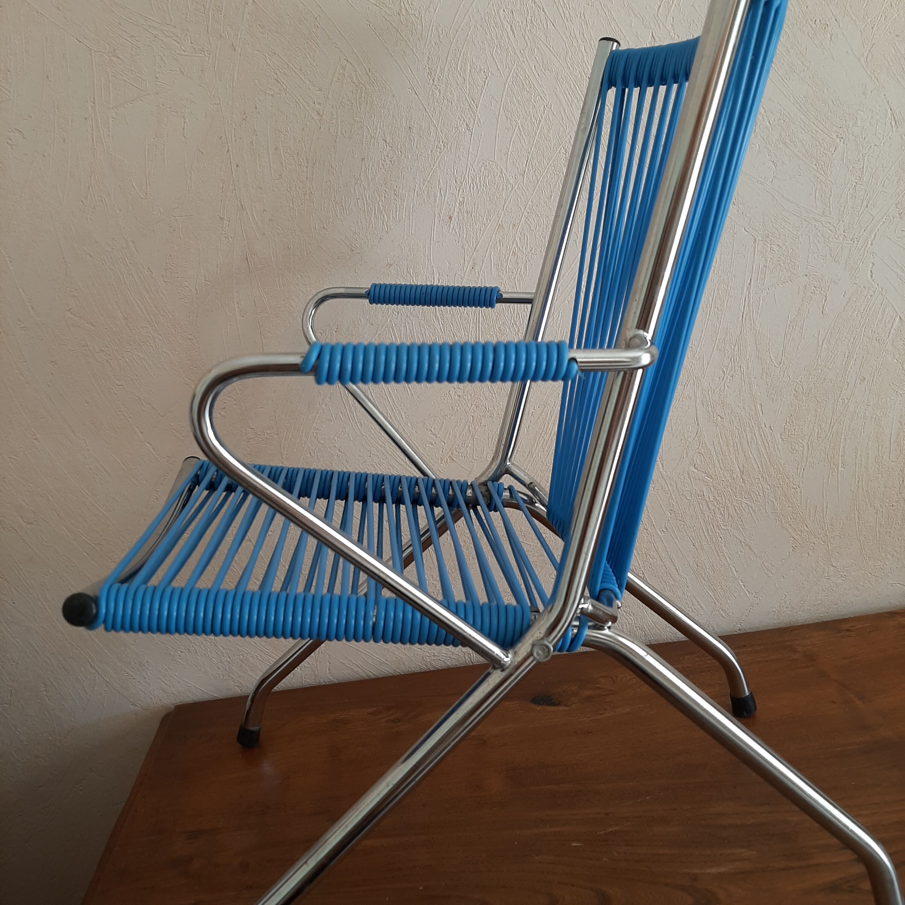 Scoubidou children's chair