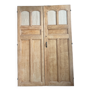 Paire de portes d’armoire