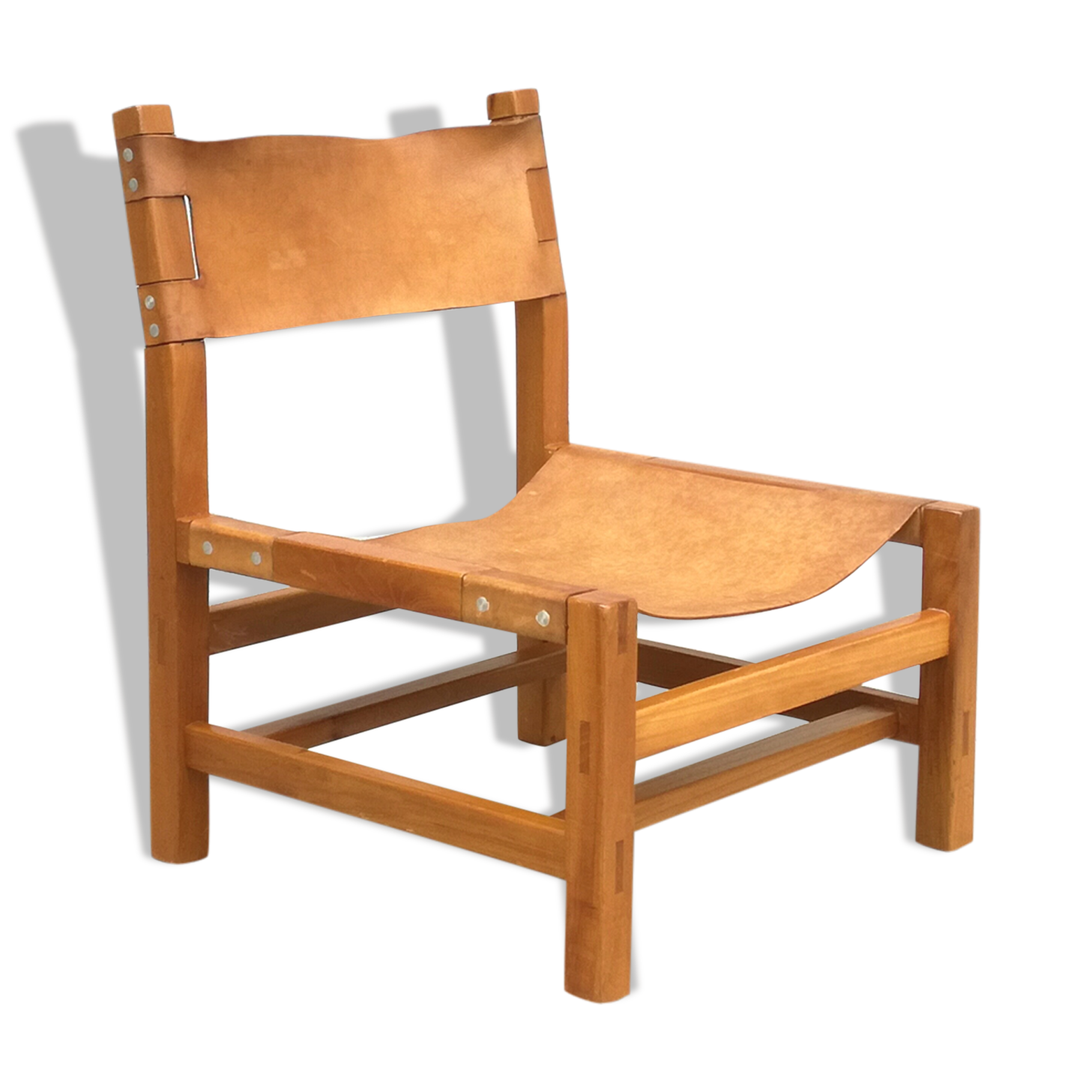 Armchair in solid elm and leather Maison Regain 1970