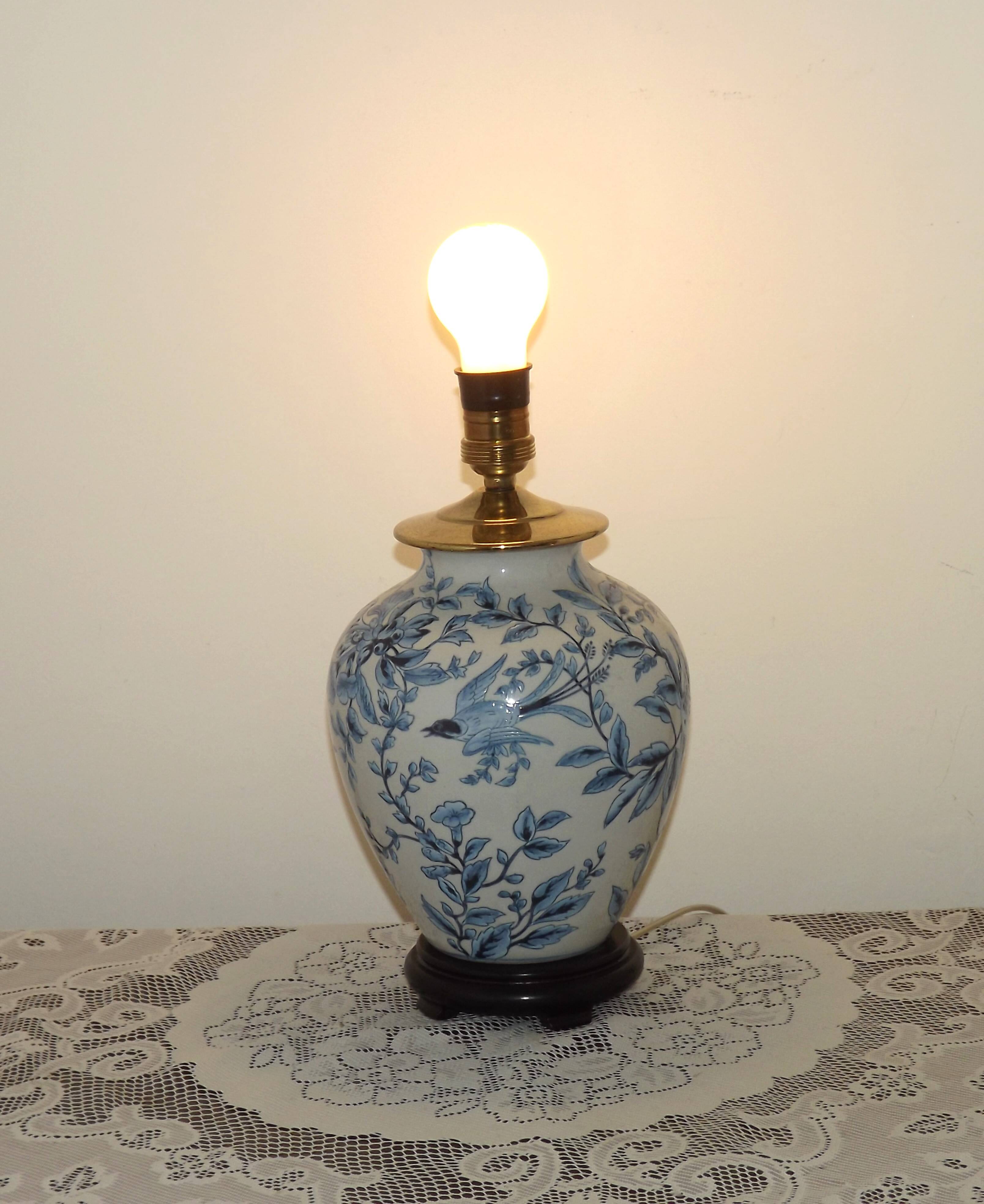 Blue & White Chinoiserie Ginger Jar Table Lamp Raised Bird & Floral Moti