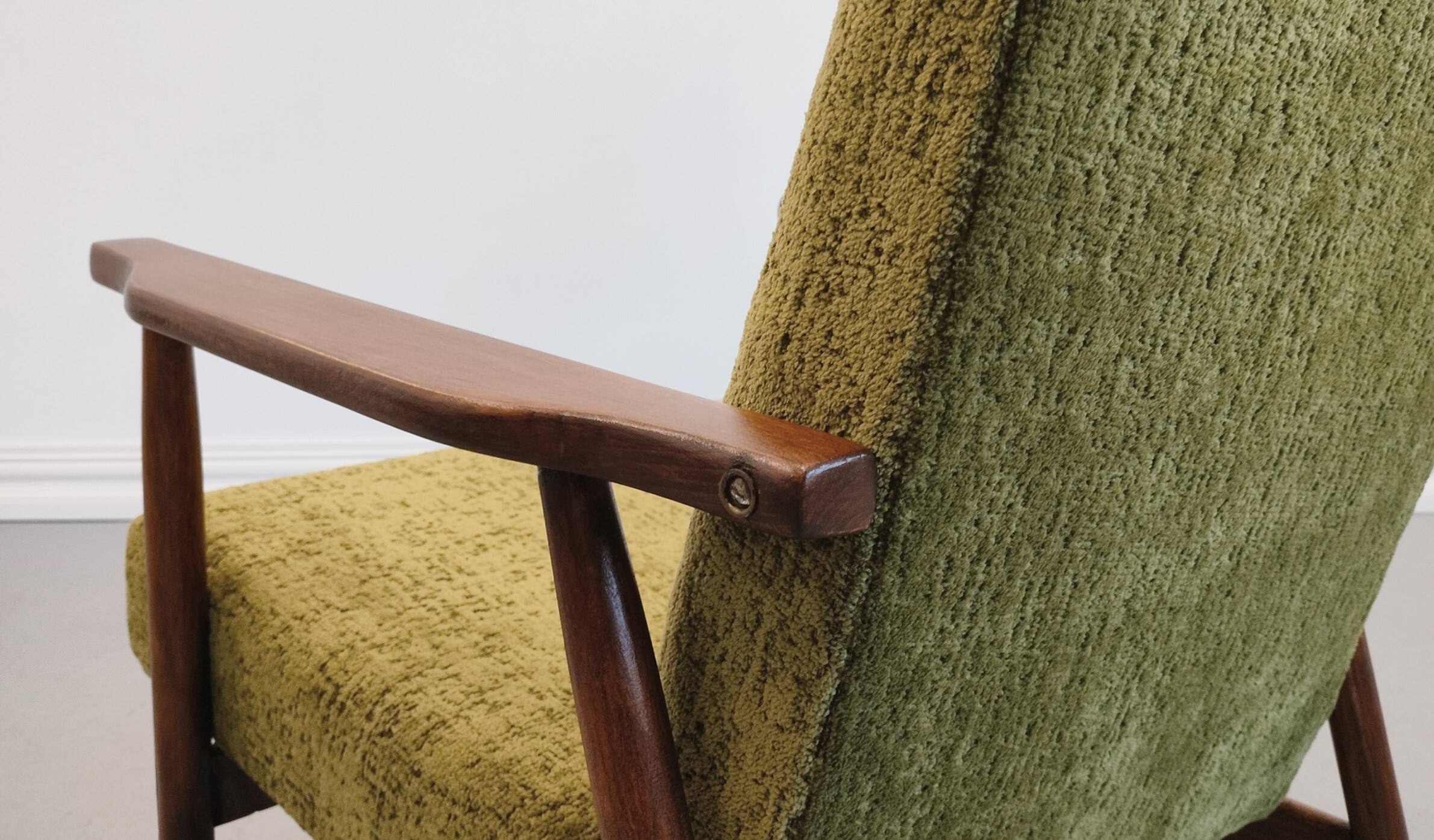 1970 Armchair, Model B-7727 in Long Hair Green Velvet