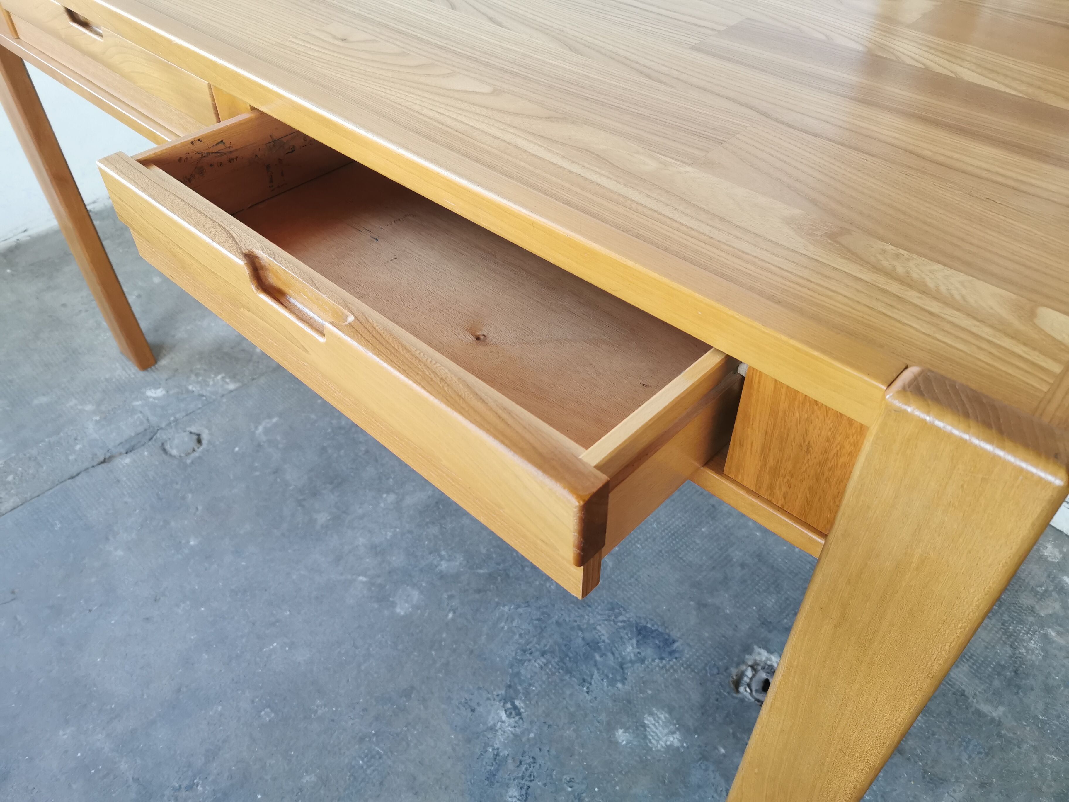 Bureau vintage 1970/1980 en bois blond, simat