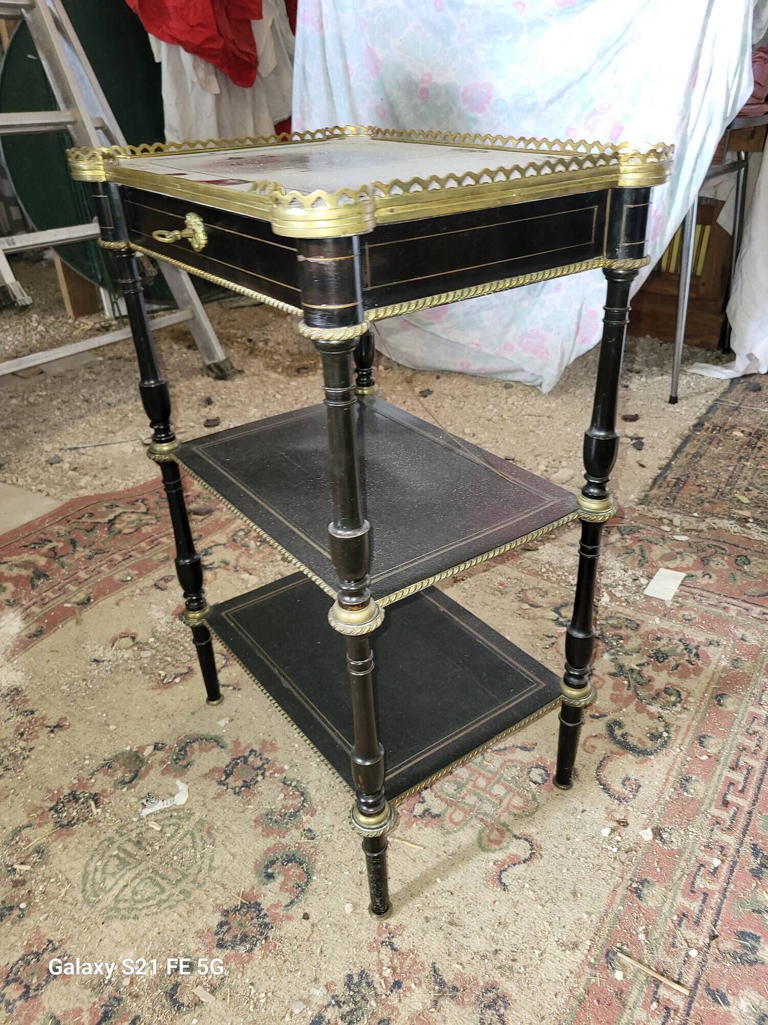 Napoleon III serving table