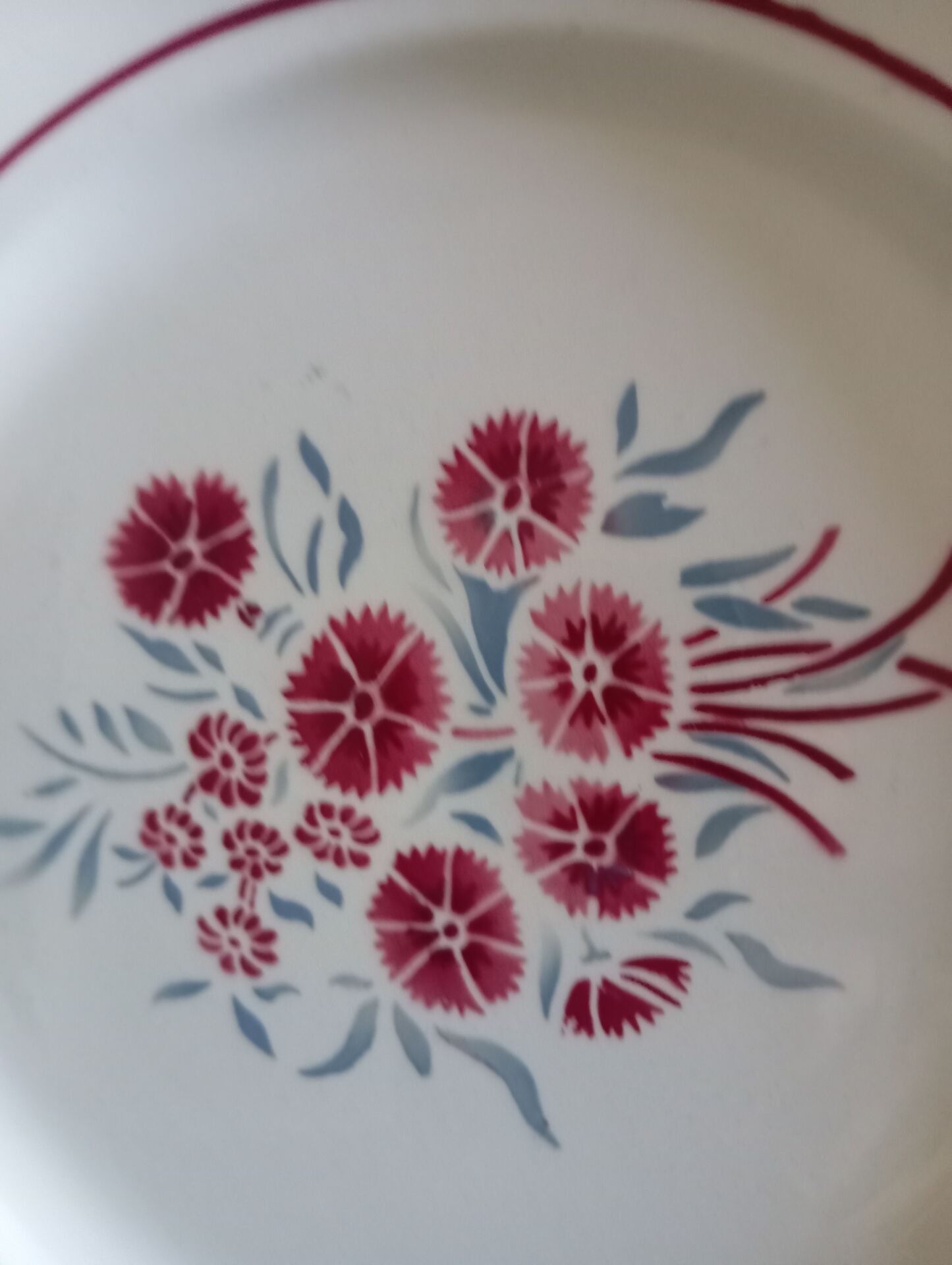 6 flat plates model Francine. Badonviller. Very good condition.