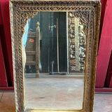 Miroir dans un ancien encadrement en bois de teck XVIIIème, usure et patine, Inde Rajasthan