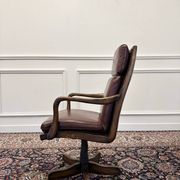 Fauteuil de bureau Chesterfield classique en cuir bordeaux