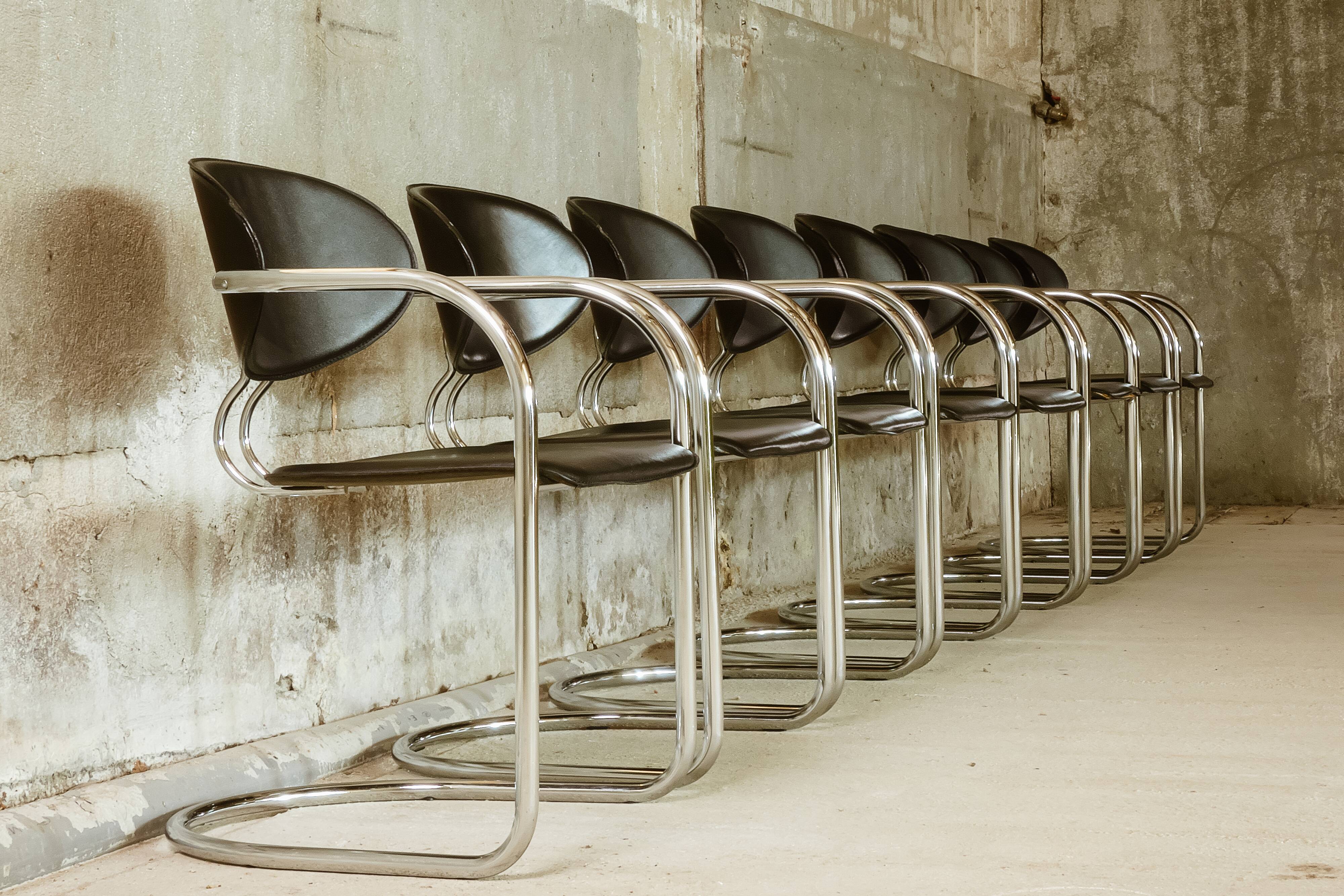 Effezeta (attributed) - Suite of eight cantilever armchairs - c. 1980 - Italy