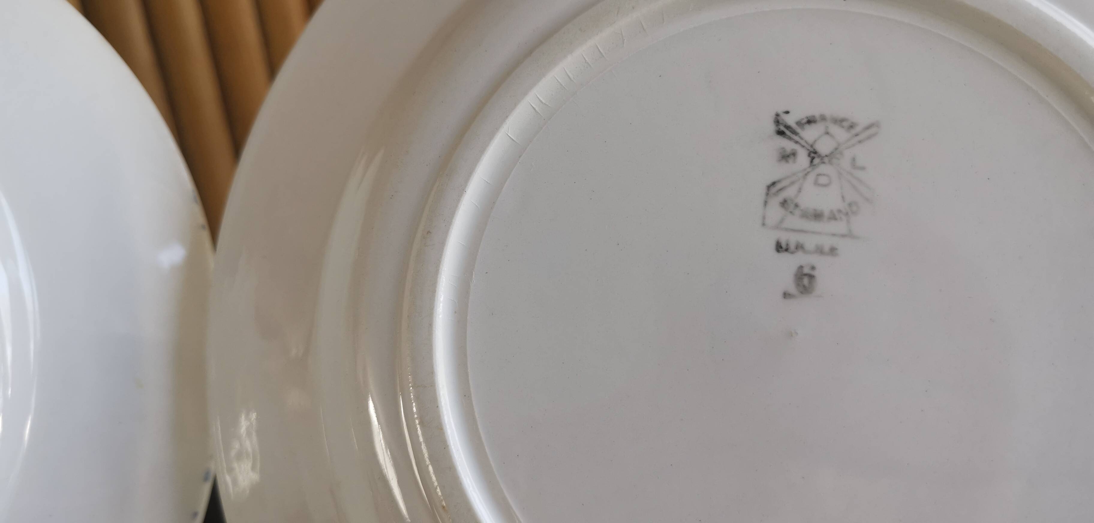 6 assiettes anciennes dépareillées bleues et blanches, St Amand, Moulin des Loups