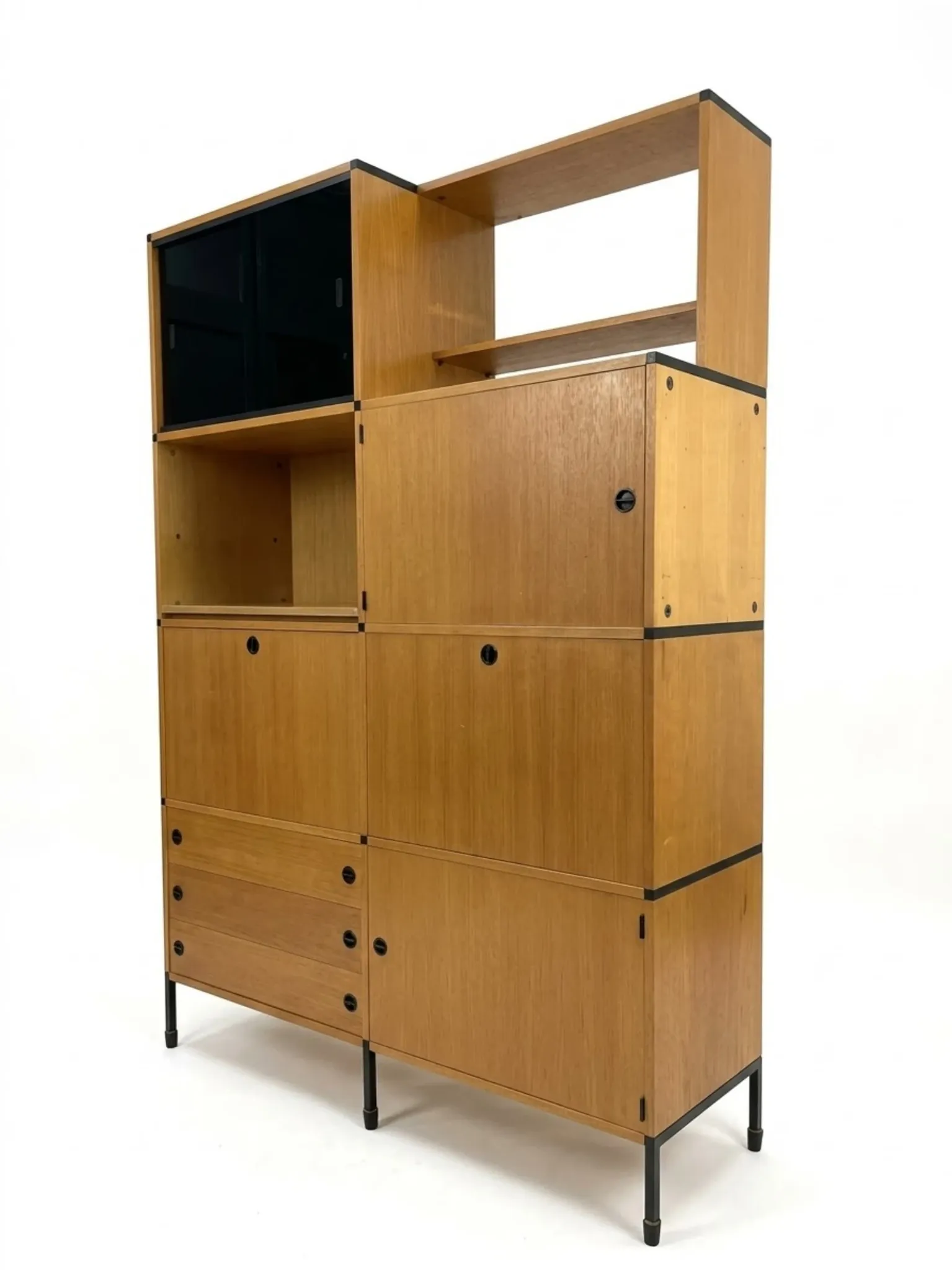 Modular shelves model M45 by Wim Rietveld for Gispen