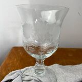 Coupe en verre en forme de calice