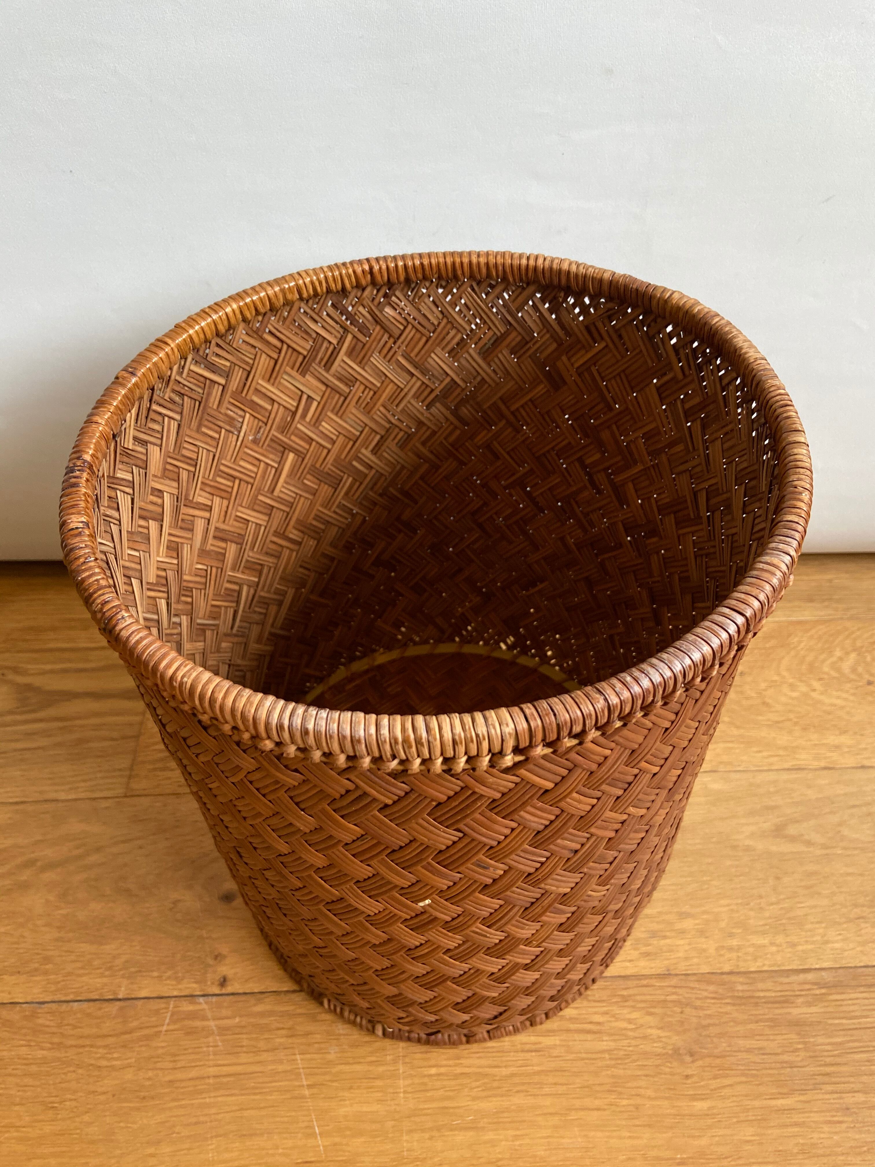 Braided wicker basket
