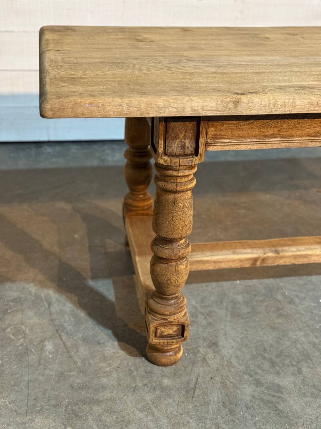Farmhouse table