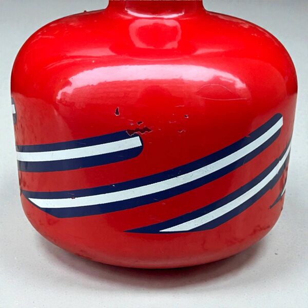 Bouteille  Lacryma Christi rouge Beccaro Italie années 70 Pop Art Space Age