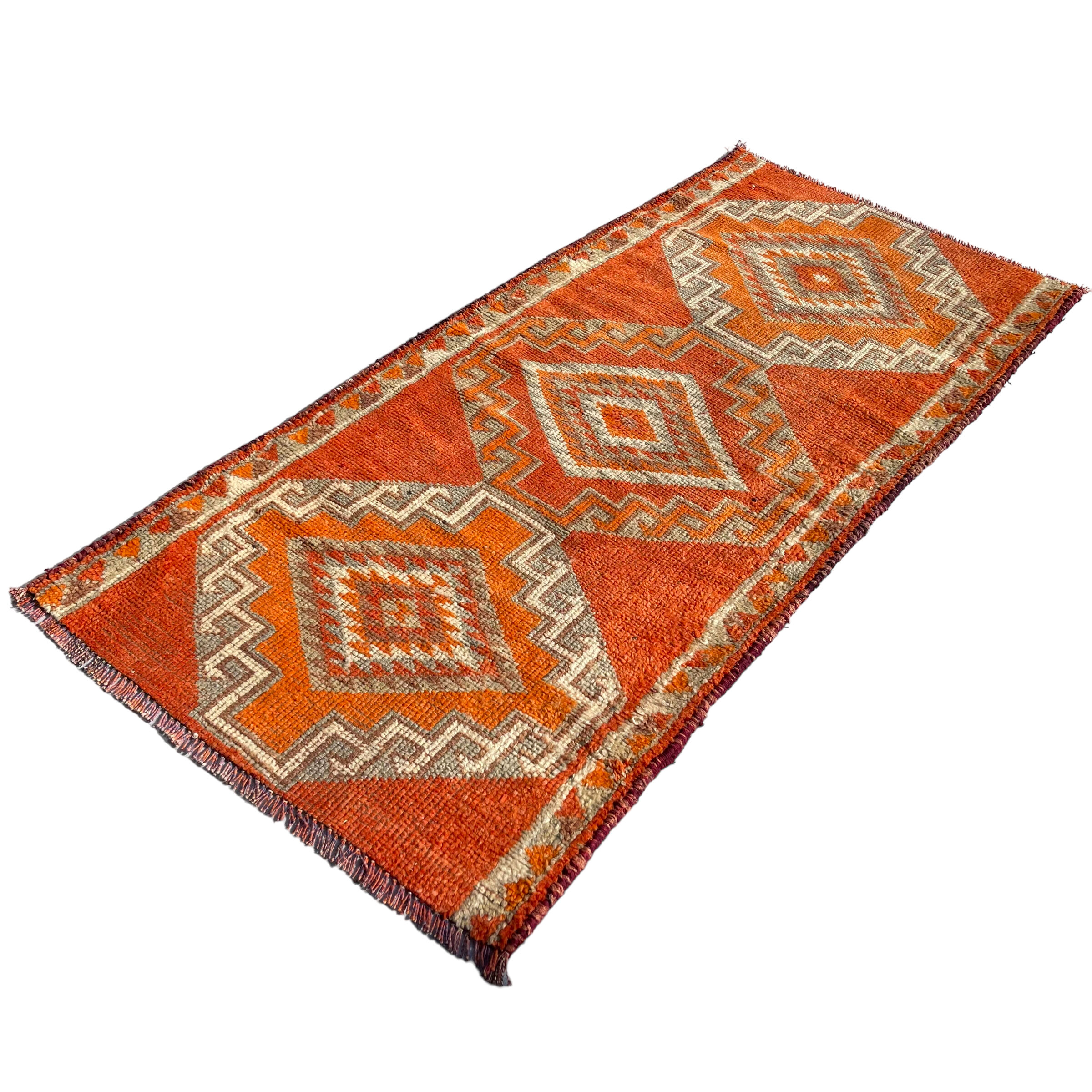 Traditional vintage kurdish herki rug