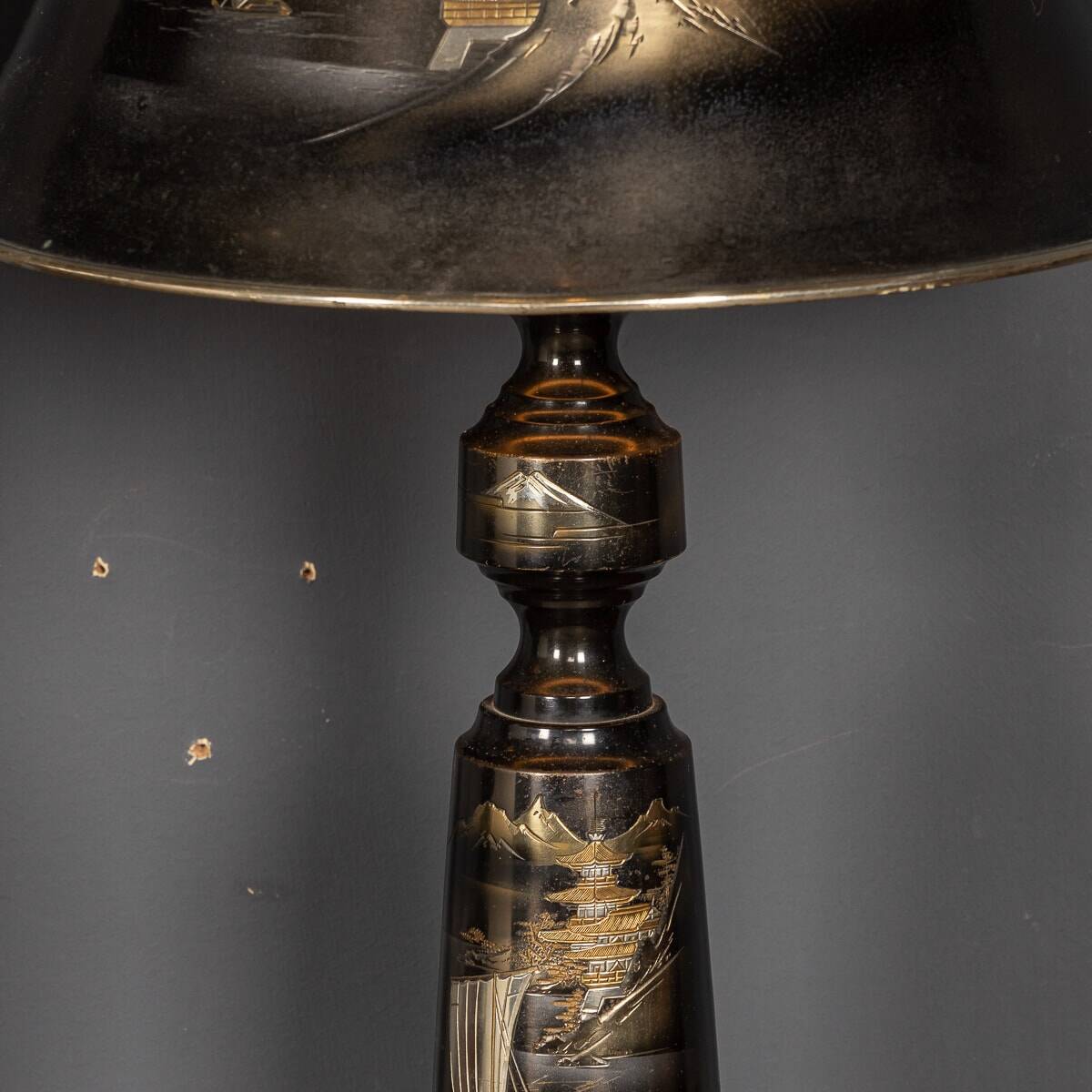 Mid 20thc japanese pair of lacquered table lamps c.1960