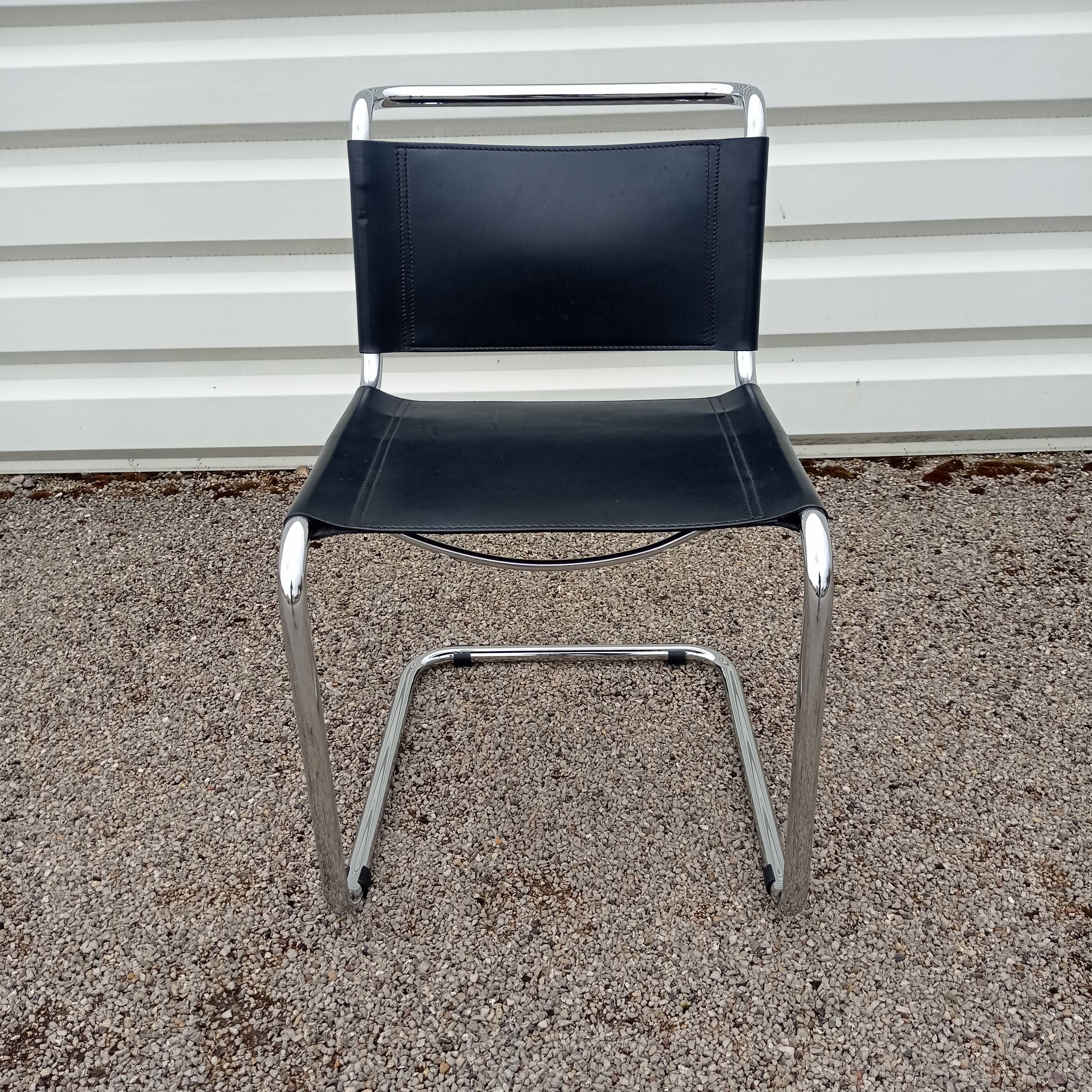 Pair of Bersanelli chairs in black and burgundy leather
