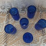6 verres anciens bleu cobalt