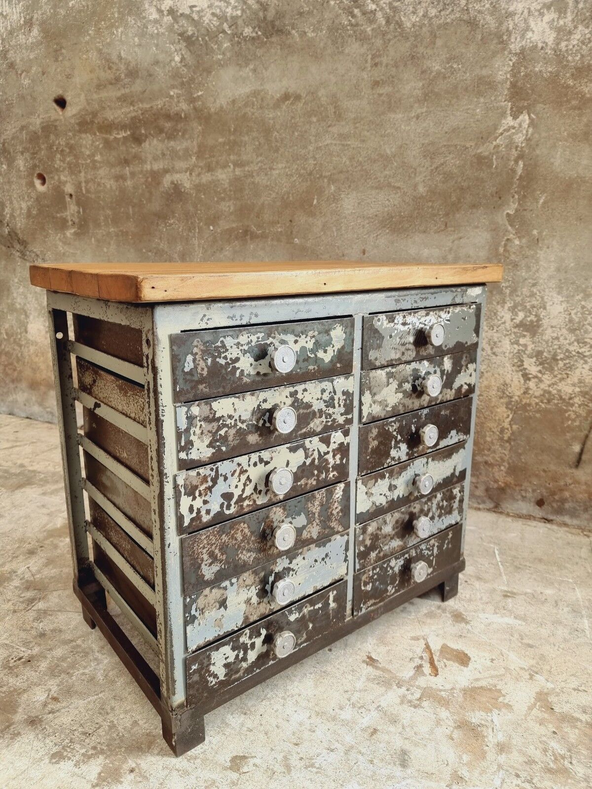 Commode industrielle armoire en acier