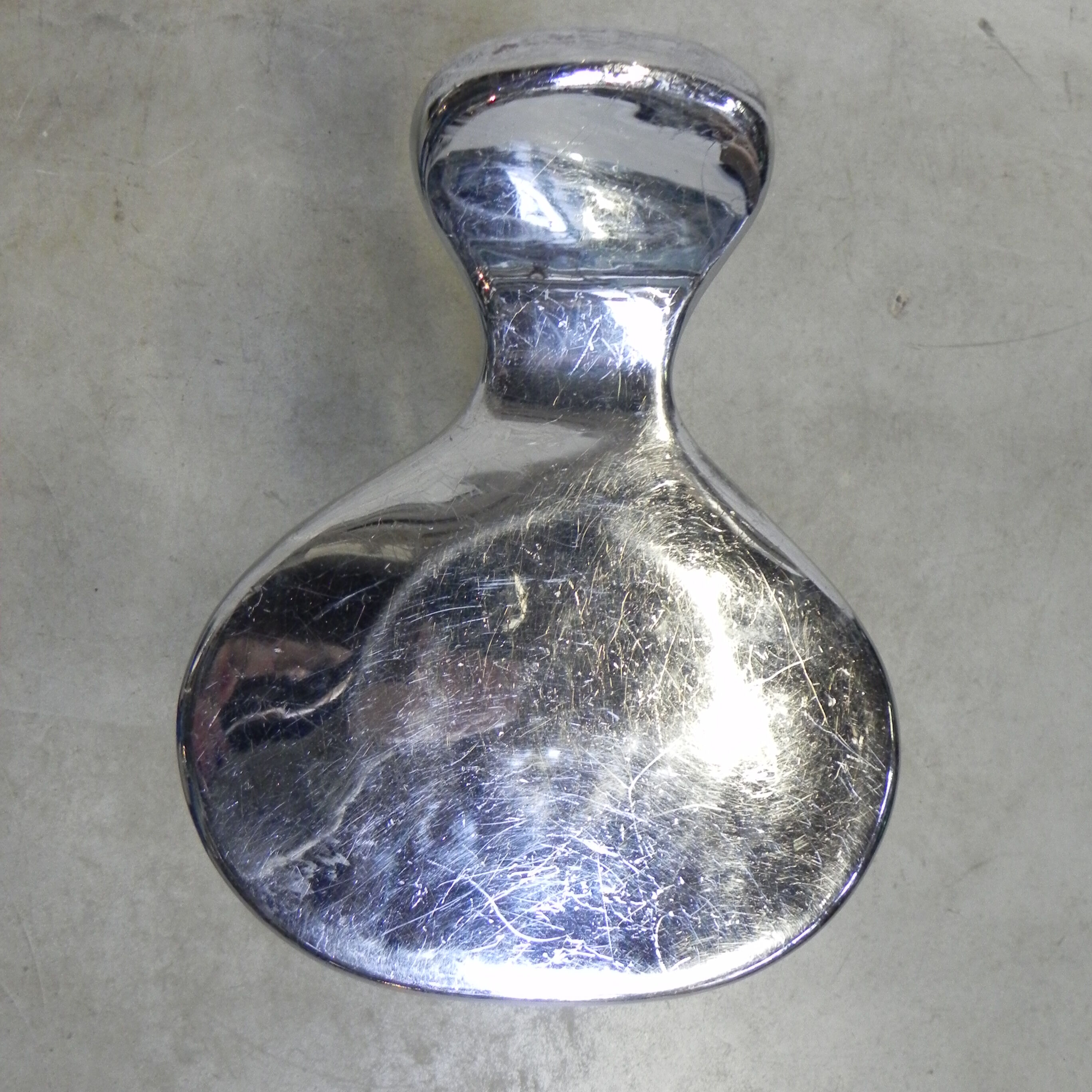 Industrial dental stool, Manubelge