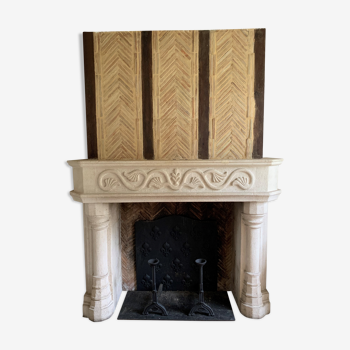 Fireplace beige/white stone mantle