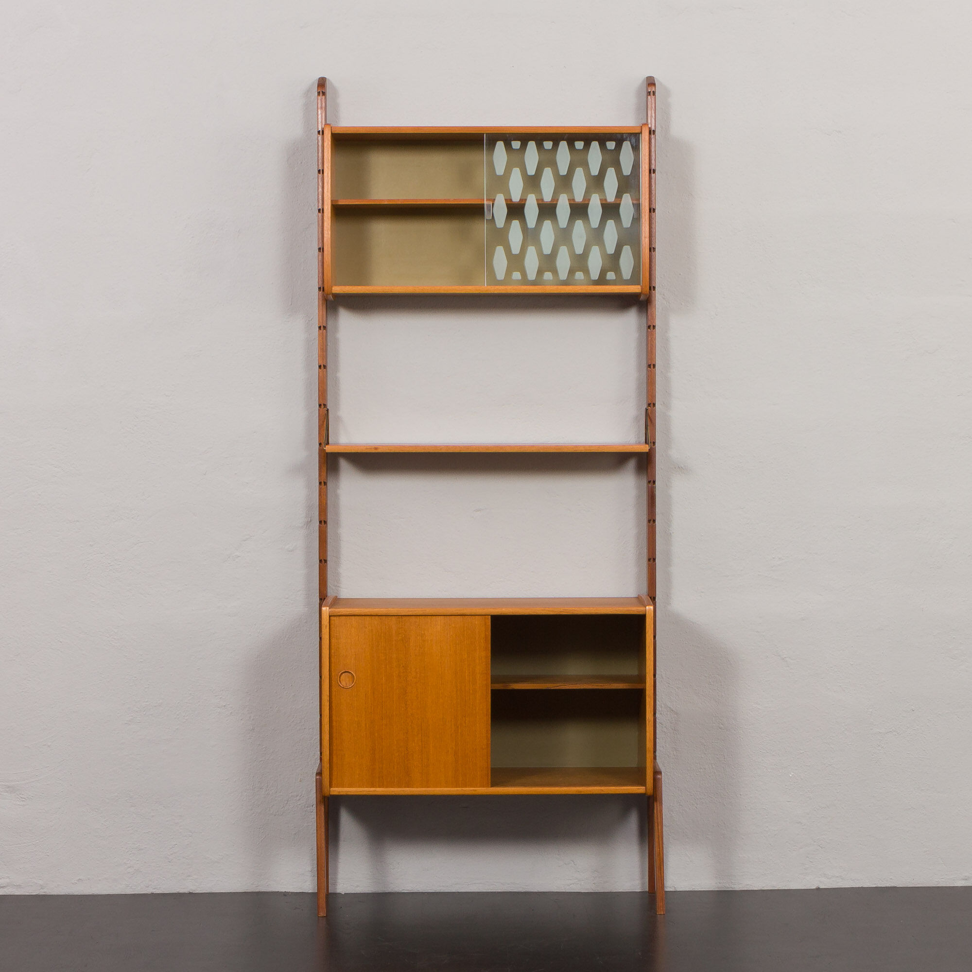 Scandinavian free standing wall unit model Ergo in light teak by John Texmon, Norway 1960s