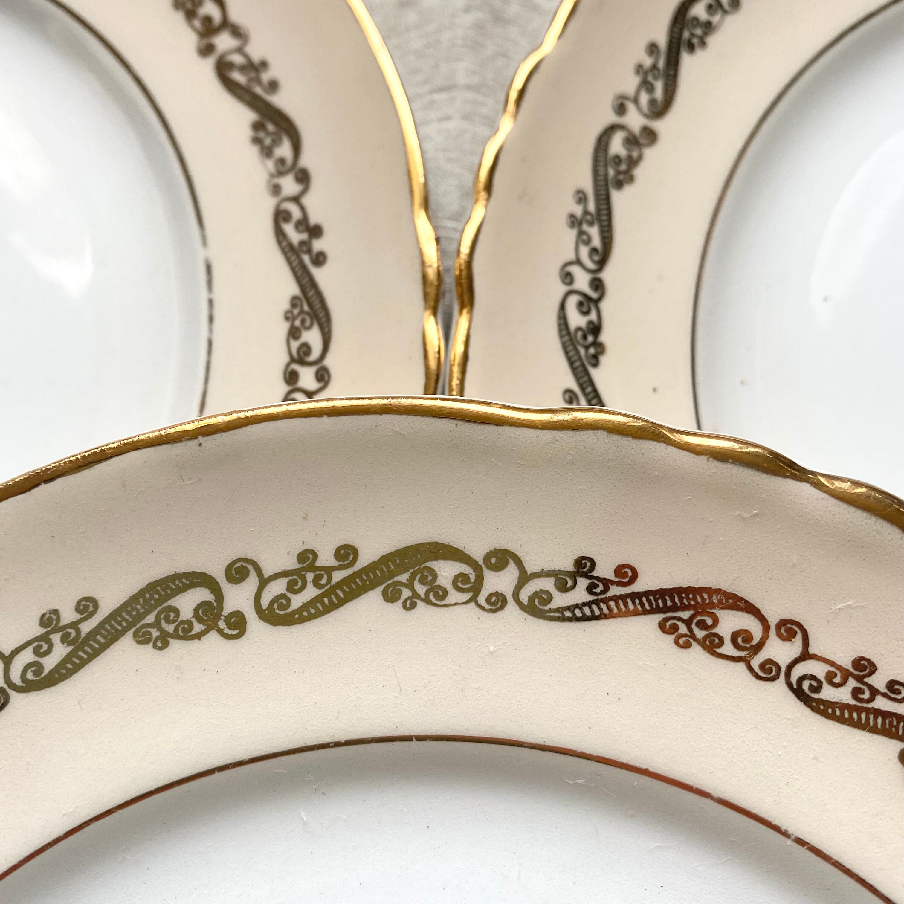 Old dessert plates Moulin des loups