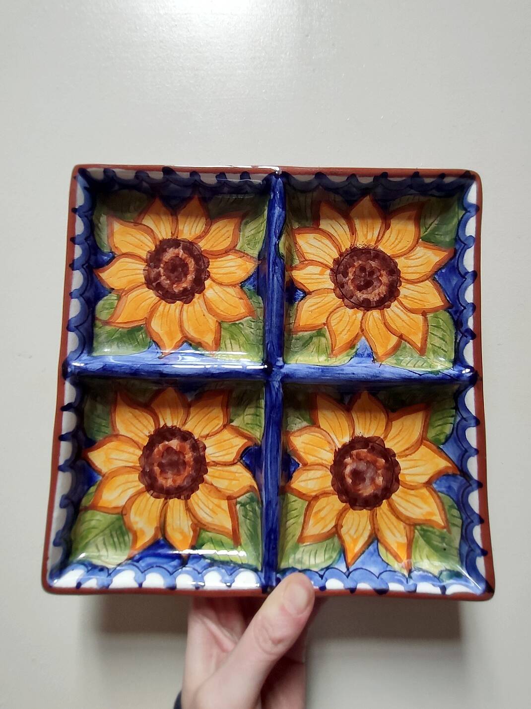 Compartmented artisanal dish