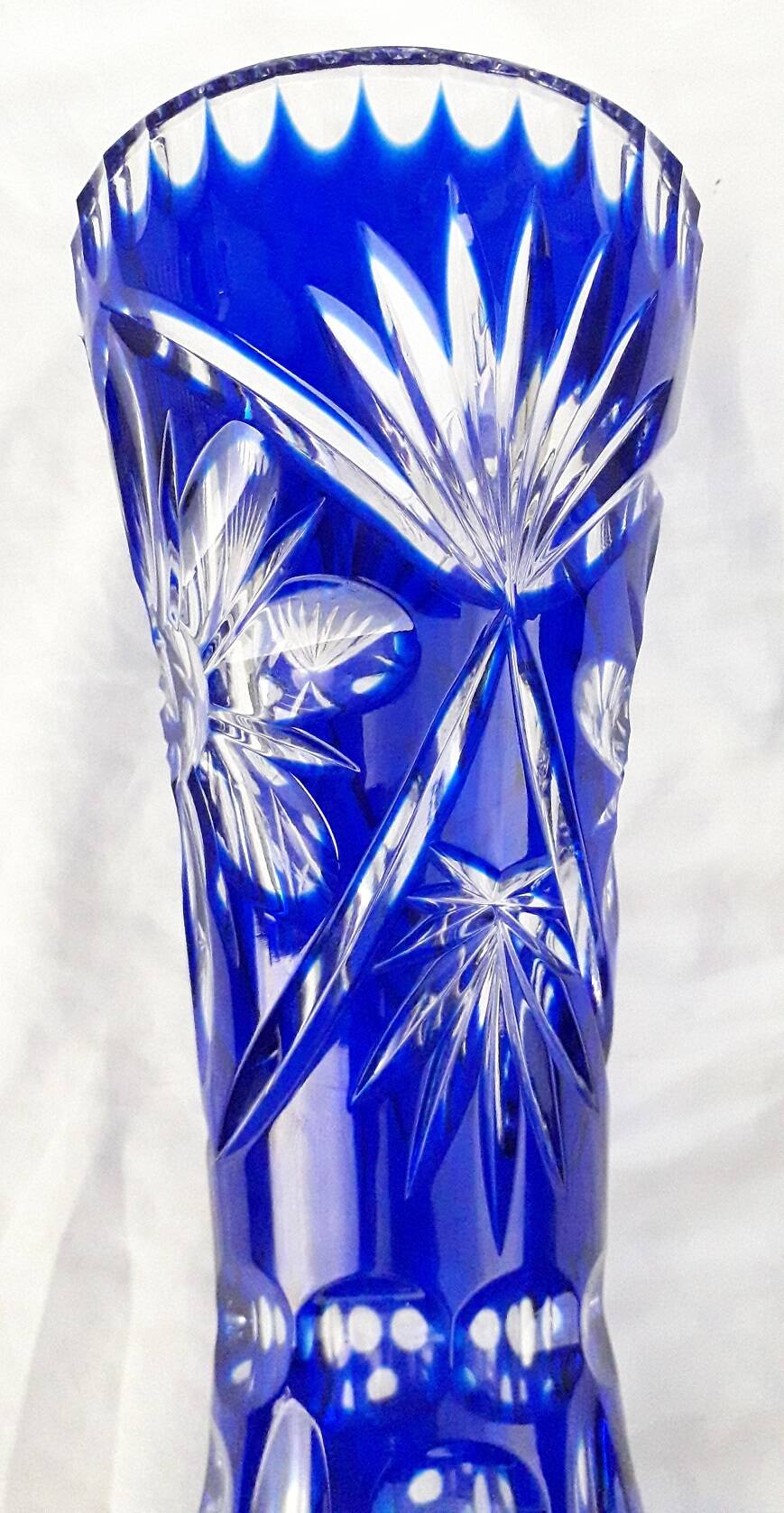 Polish crystal vase