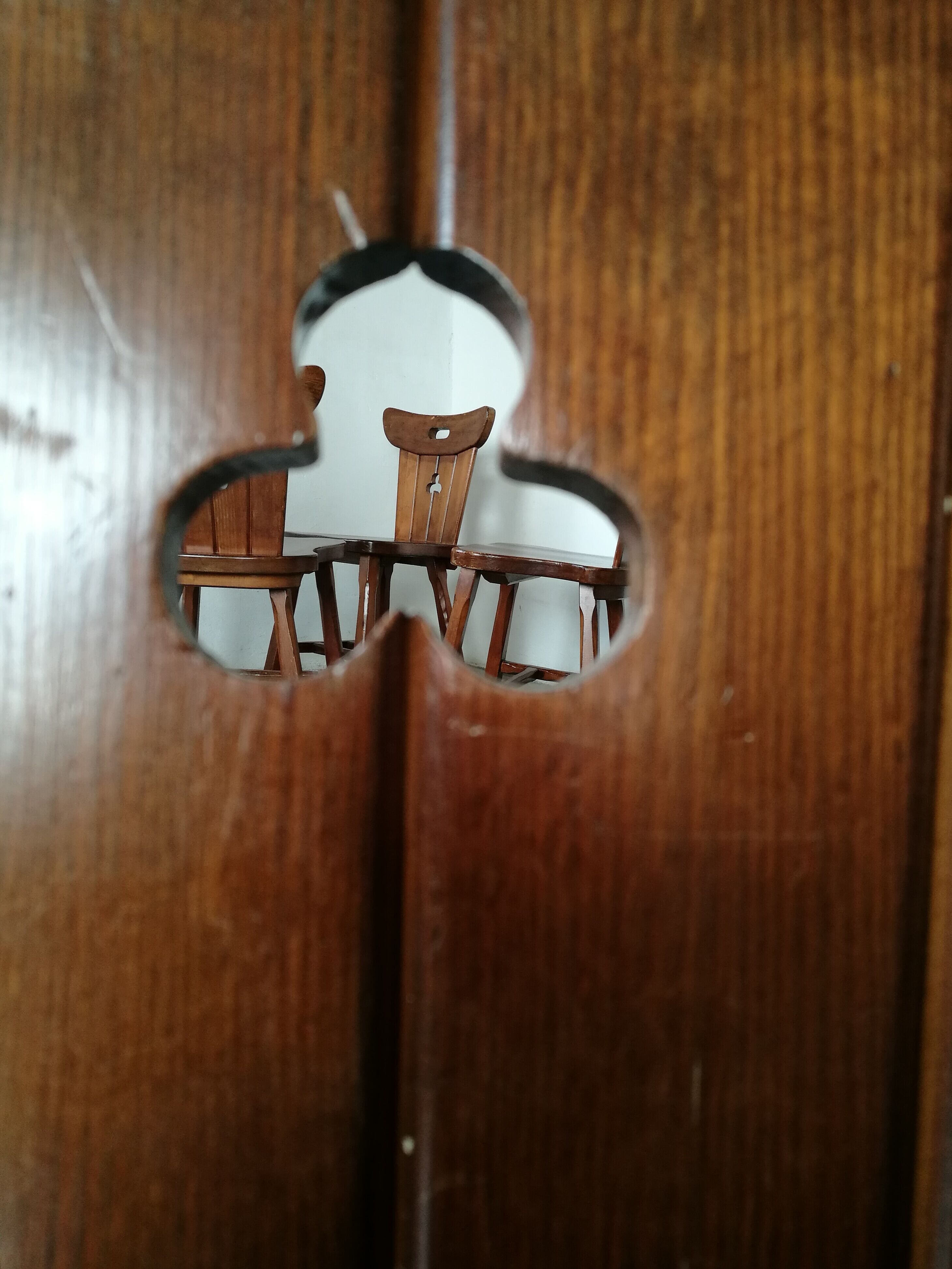 Mountain-spirit pine chairs, farmhouse