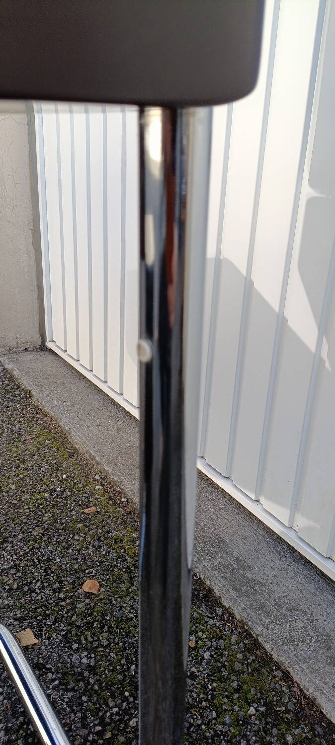 Hairdresser by Carlo Urbinati