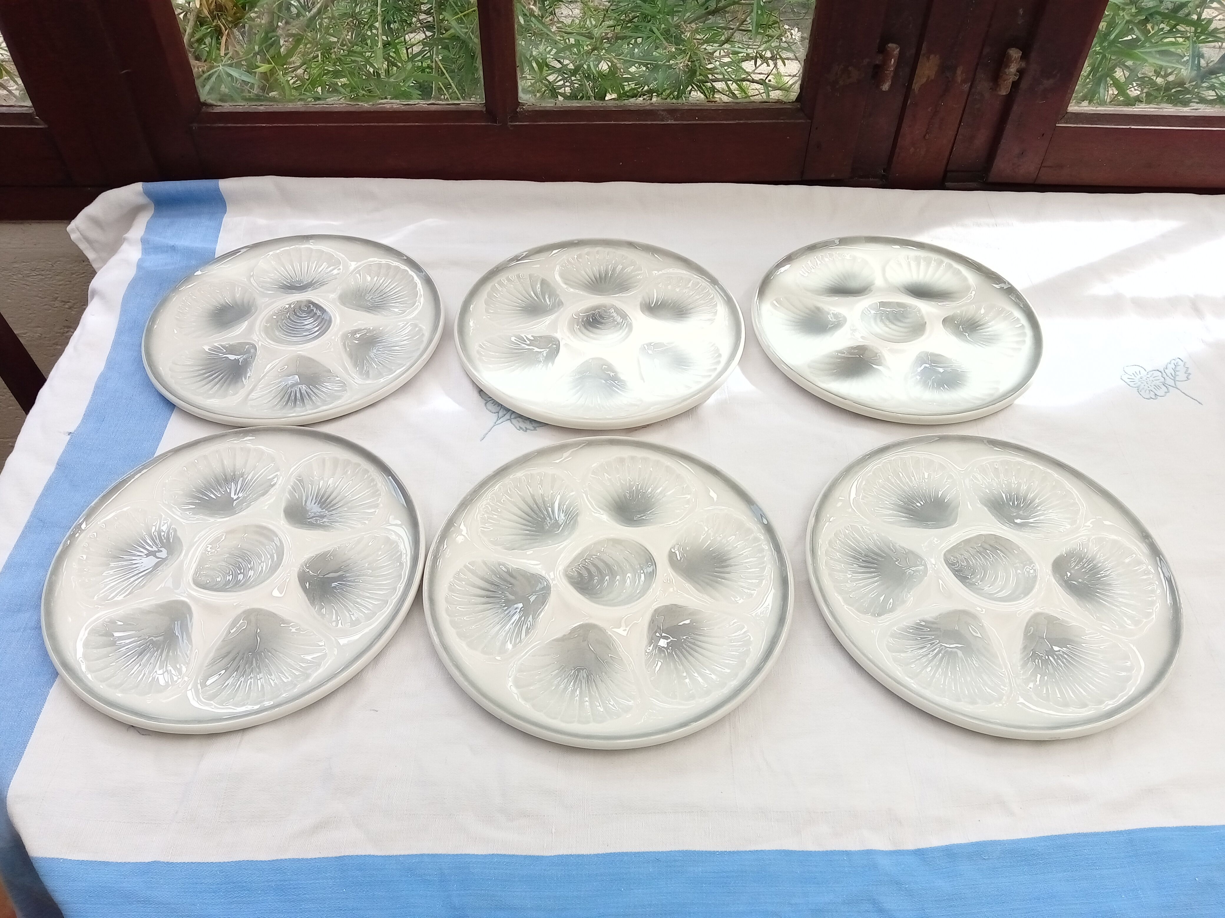 6 oyster plates Moulin des Loups