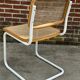 Chaise Cesca modèle b32 en blanc et bois par Marcel Breuer