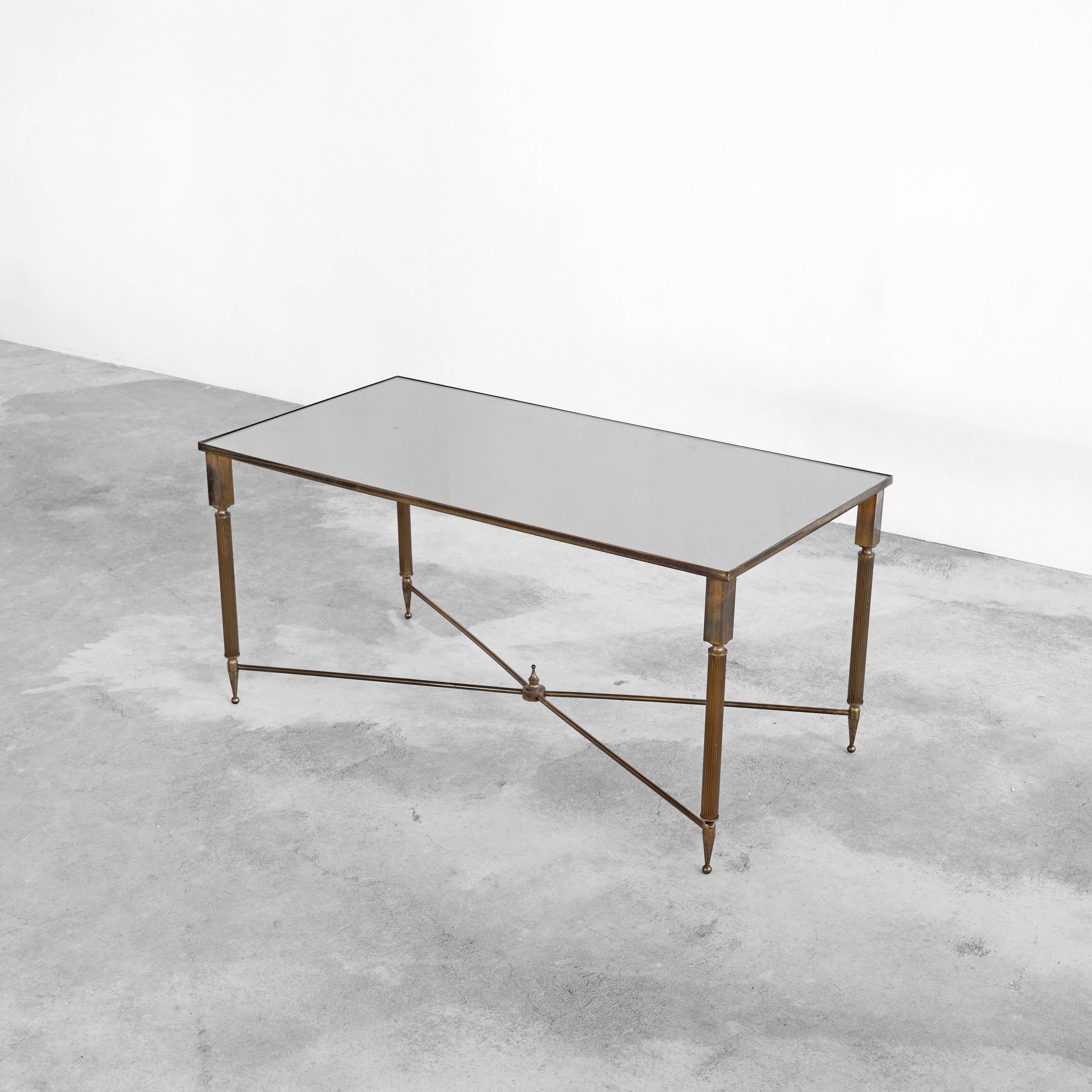 Table basse en laiton patiné et verre Maison Charles années 1960