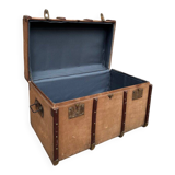 Old travel trunk "Be a Father" Lille