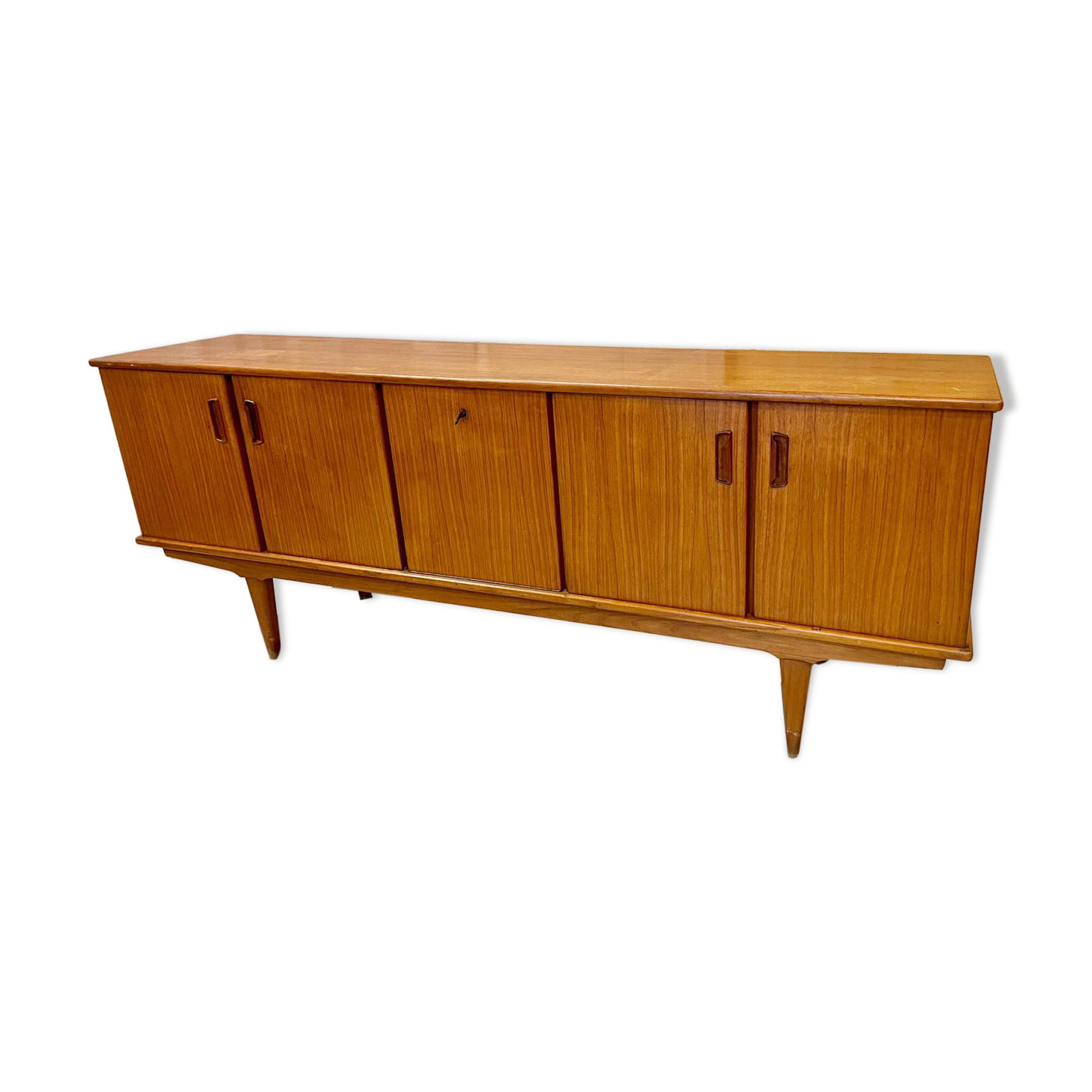 Roger Hilaire's Enfilade