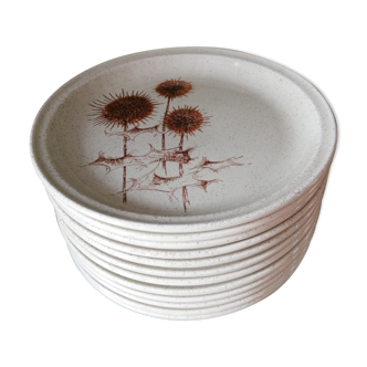 12 plates made of Sarreguemines sandstone