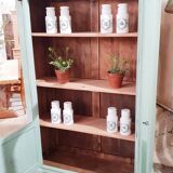 Old showcase